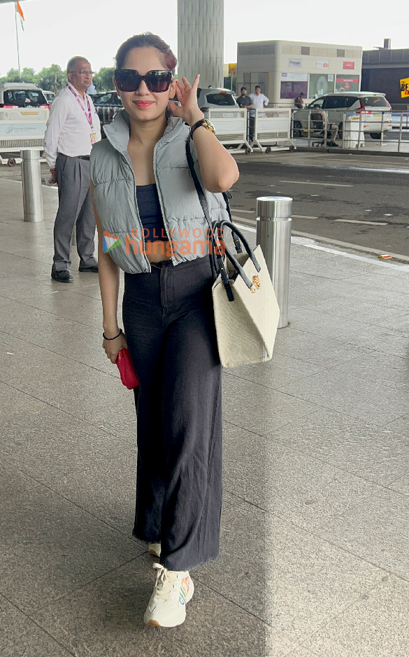 photos jannat zubair rahmani jasmin bhasin and others snapped at the airport 6