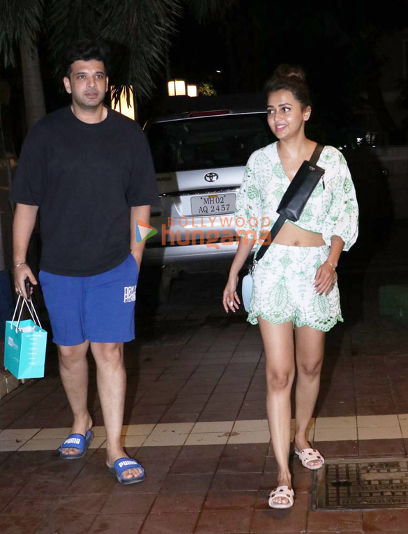 Photos: Karan Kundrra and Tejasswi Prakash snapped in Bandra | Parties & Events