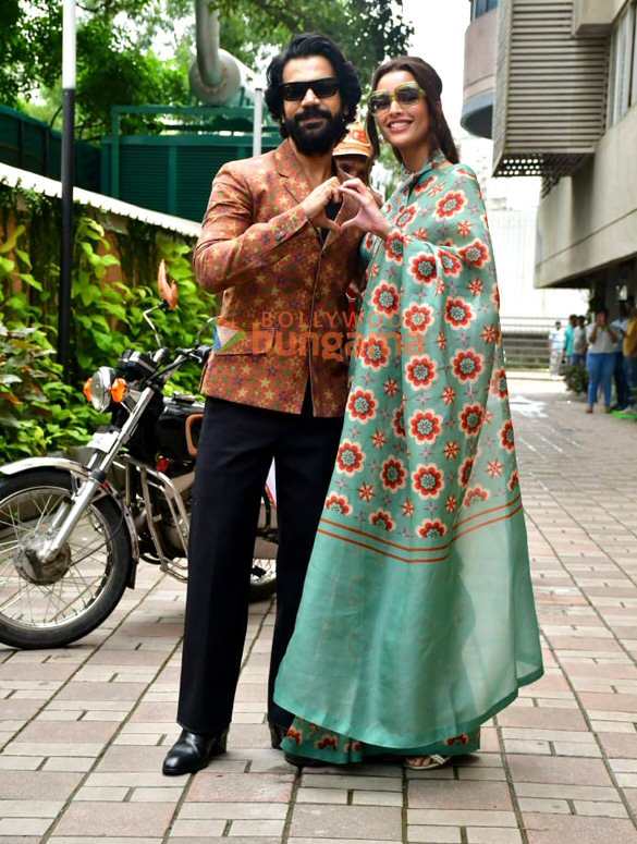 photos rajkummar rao triptii dimri and others snapped at the trailer launch of vicky vidya ka woh wala video 10