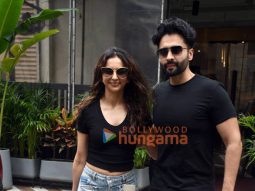 Photos: Rakul Preet Singh and Jackky Bhagnani snapped at Farmers’ Cafe in Khar