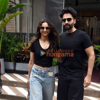 Photos: Rakul Preet Singh and Jackky Bhagnani snapped at Farmers’ Cafe in Khar