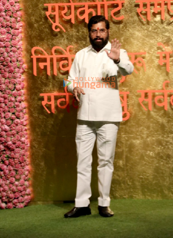 photos saif ali khan kareena kapoor khan tiger shroff and others snapped at ambanis house for ganesh chaturthi celebration 49