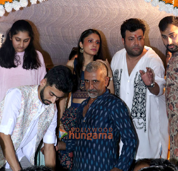 photos salman khan arpita khan aayush sharma and varun sharma snapped during salman khans home for ganpati visarjan 4