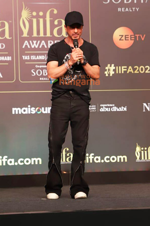Photos: Shah Rukh Khan, Karan Johar, Rana Daggubati and others grace the press conference of 24th IIFA Awards Photos: Shah Rukh Khan, Karan Johar, Rana Daggubati and others grace the press conference of 24th IIFA Awards
