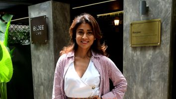 Photos: Shriya Saran spotted at outside a cafe in Bandra