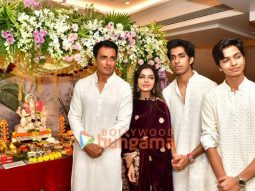Photos: Sonu Sood snapped celebrating Ganapati Chaturthi at his home