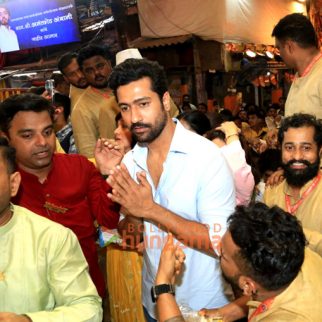 Photos: Vicky Kaushal, Esha Deol and others snapped at Lalbaugcha Raja