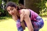 Queen of flexibility! Shilpa Shetty performs yoga with utmost efficiency