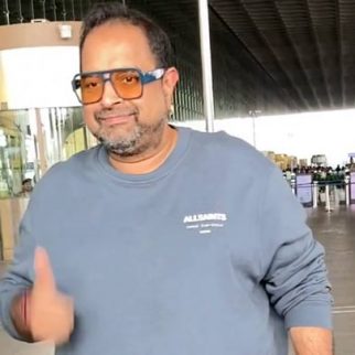 Music legend! Shankar Mahadevan greets paps at the airport