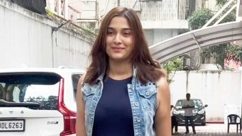 Saiee Manjrekar interacts with paps in Marathi as she gets clicked