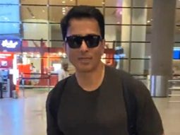 So humble! Sonu Sood poses for a selfie with fans at the airport