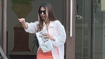 Sshura Khan waves at paps as she gets clicked in the city