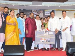 Shankar Mahadevan & Madhur Bhandarkar at VDVK event! – Part 2