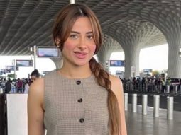 Mahira Sharma flashes a pretty smile for paps at the airport