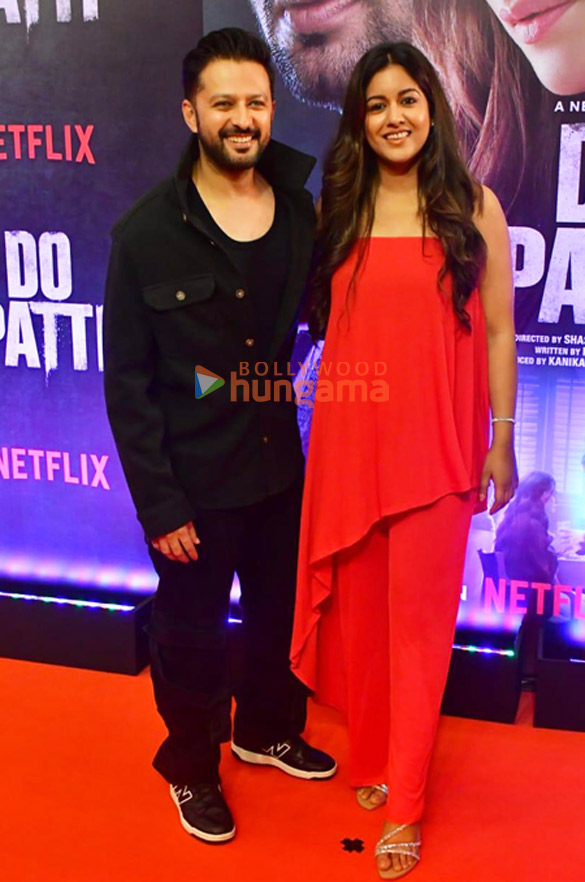 photos ajay devgn kajol kriti sanon and others grace the premiere of do patti 7