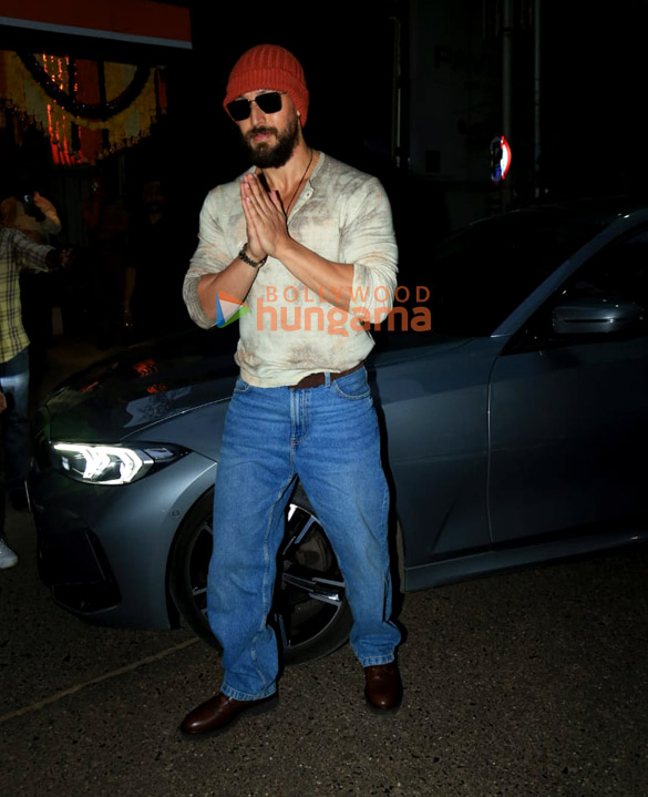 photos ajay devgn rohit shetty tiger shroff and arjun kapoor snapped at raj thackerays house 1