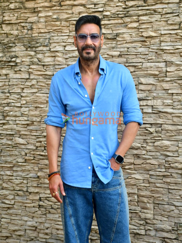 photos ajay devgn and rohit shetty snapped promoting singham again 3