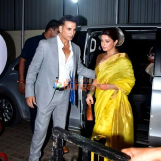 Photos: Akshay Kumar, Twinkle Khanna and Dimple Kapadia snapped at PVR Juhu