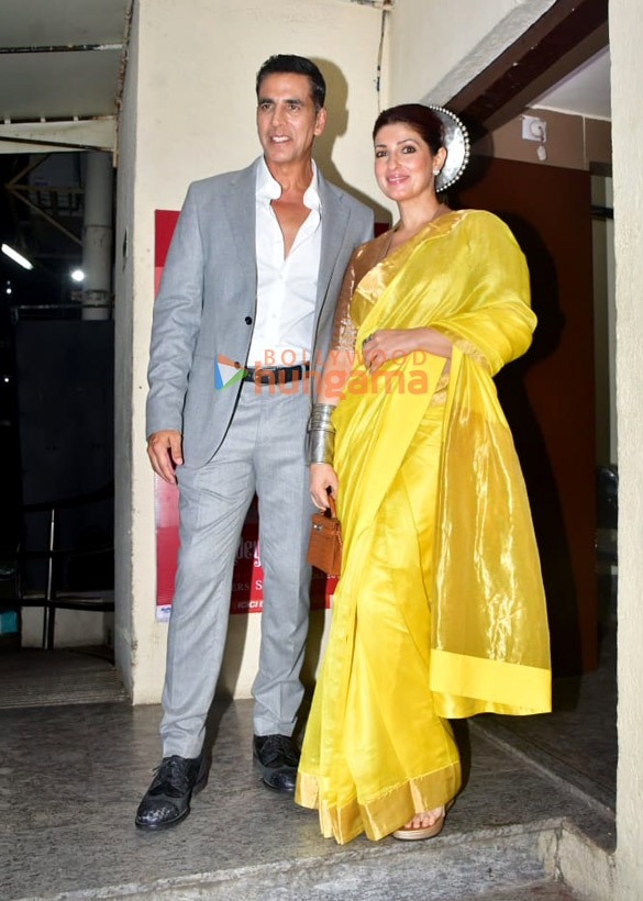 photos akshay kumar twinkle khanna and dimple kapadia snapped at pvr juhu 5