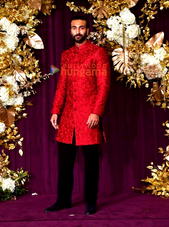 photos alia bhatt kajol kriti sanon janhvi kapoor ananya panday kartik aaryan and others snapped at manish malhotras diwali bash 11