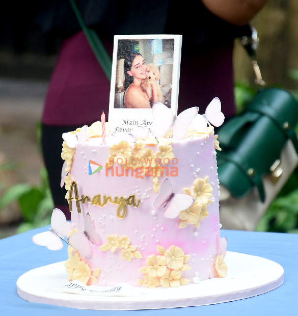 photos ananya panday snapped celebrating birthday with media in bandra 2