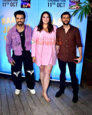 Photos: Celebs grace the special screening of Raat Jawaan Hai