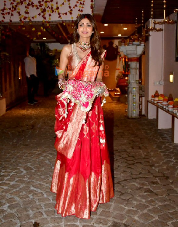 photos celebs snapped at anil kapoors residence for karwa chauth 9