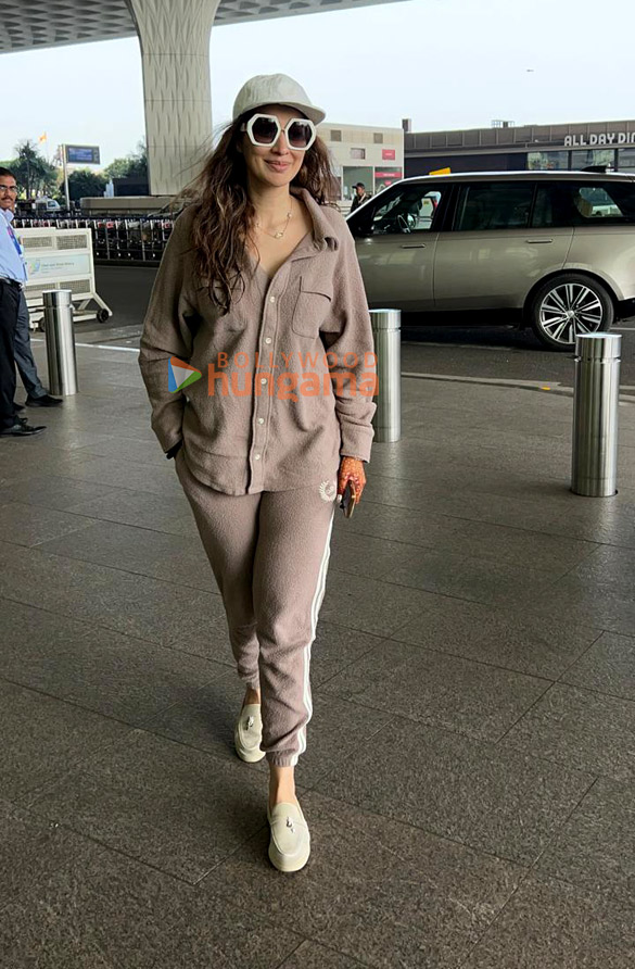 photos disha patani laxmi rai shweta tiwari and others snapped at the airport 2
