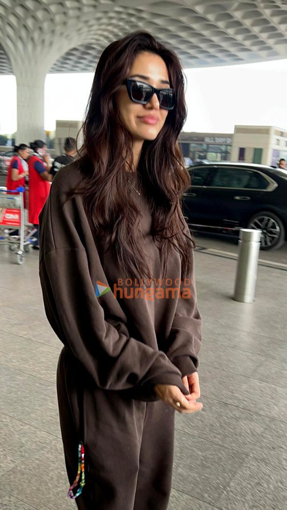 photos disha patani laxmi rai shweta tiwari and others snapped at the airport 6
