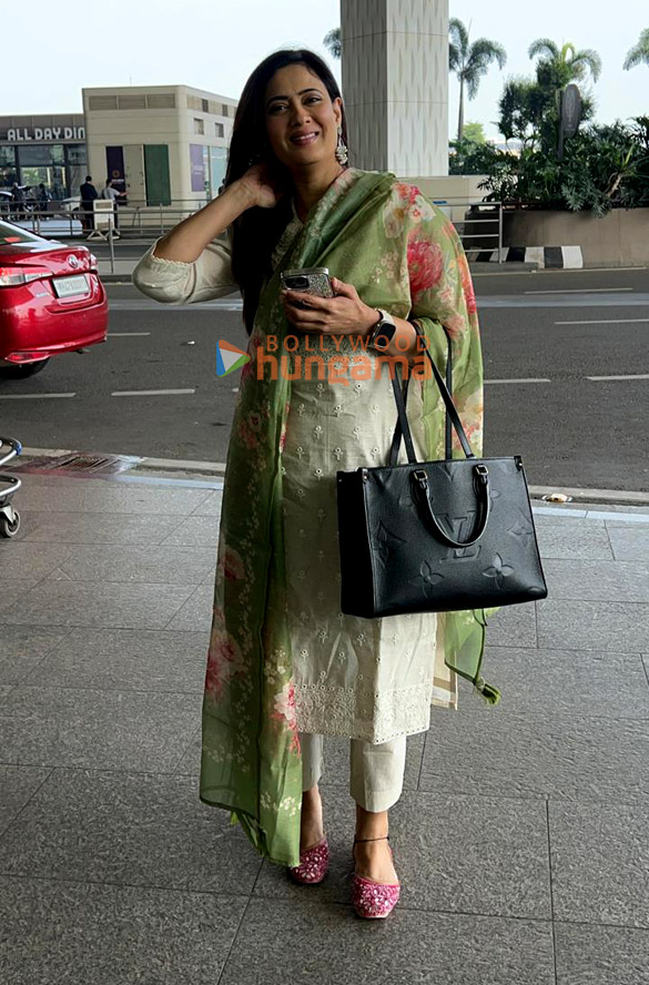 photos disha patani laxmi rai shweta tiwari and others snapped at the airport 9