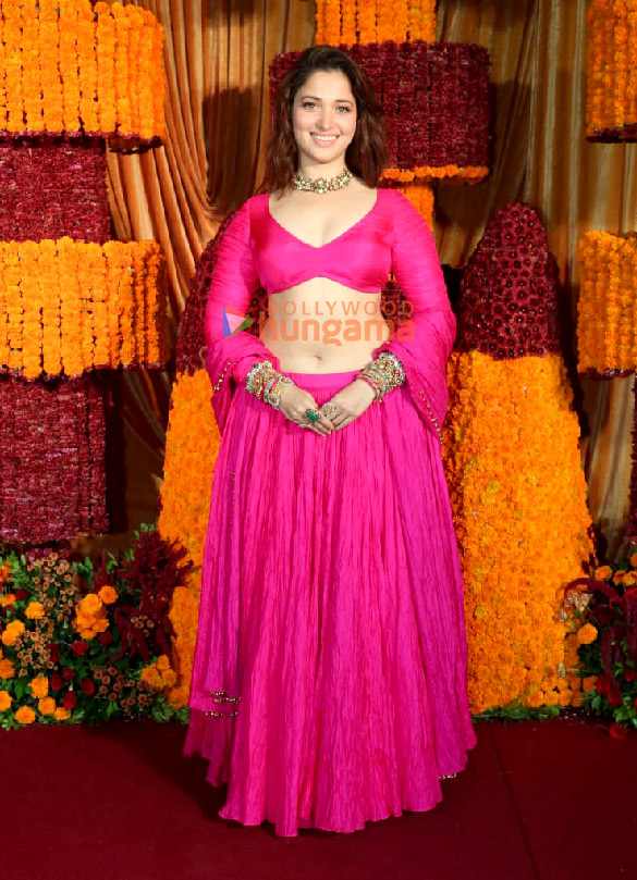 photos huma qureshi raashii khanna tamannaah bhatia and others snapped attending ramesh s tauranis diwali bash 5