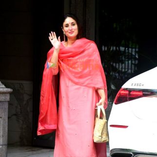 Photos: Kareena Kapoor Khan and Karisma Kapoor snapped at their father Randhir Kapoor's house in Bandra