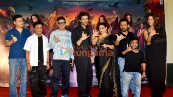 Photos: Kartik Aaryan, Vidya Balan, Triptii Dimri and others snapped at Bhool Bhulaiyaa 3 trailer launch at Raj Mandir Theater, Jaipur
