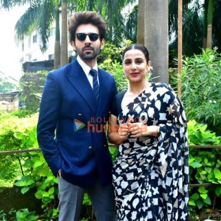 Photos: Kartik Aaryan and Vidya Balan snapped promoting Bhool Bhulaiyaa 3 on the sets of KBC 16