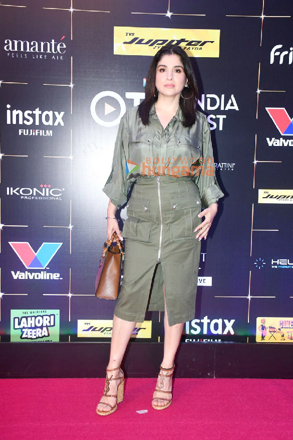photos kubbra sait neelam kothari bhavana pandey and others snapped at the bollywood hungama ott india fest day 2 5