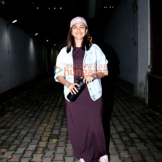 Photos: Mrunal Thakur snapped at Mahesh Bhatt's office in Bandra