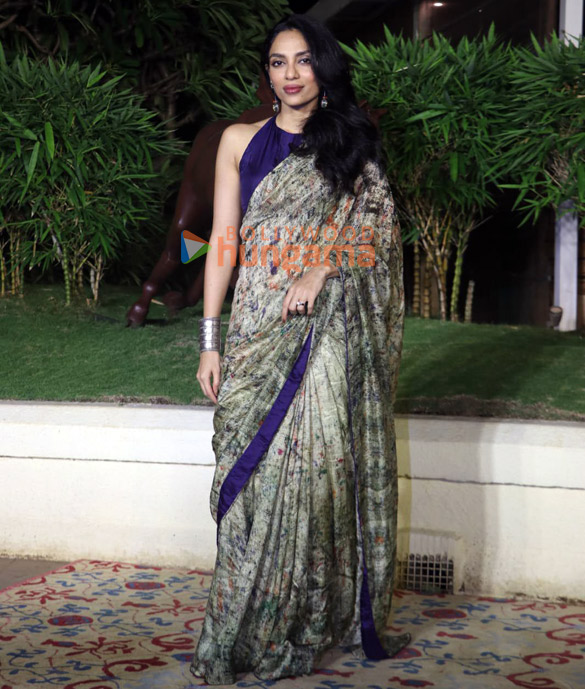photos nora fatehi tiger shroff and others attend the welcome party for warner music group 3 2