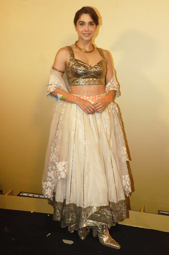 photos nushrratt bharuccha shriya saran sanjana sanghi and others grace the lifestyle asia diwali 2024 party 20