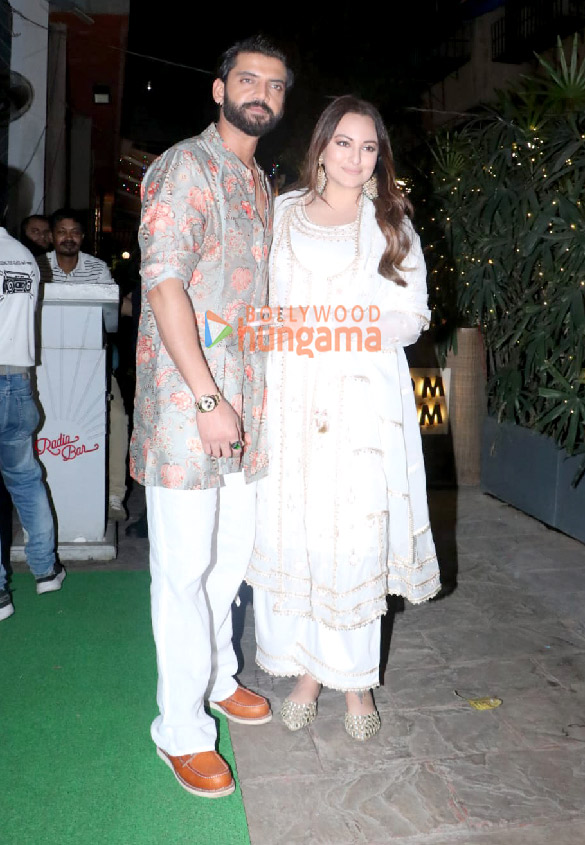 photos rakul preet singh mrunal thakur nushrratt bharuccha ankita lokhande and others snapped attending ektaa r kapoors diwali bash 43