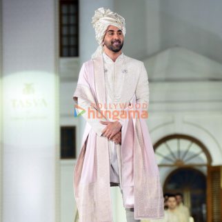 Photos: Ranbir Kapoor walks the ramp for Tarun Tahiliani in Delhi