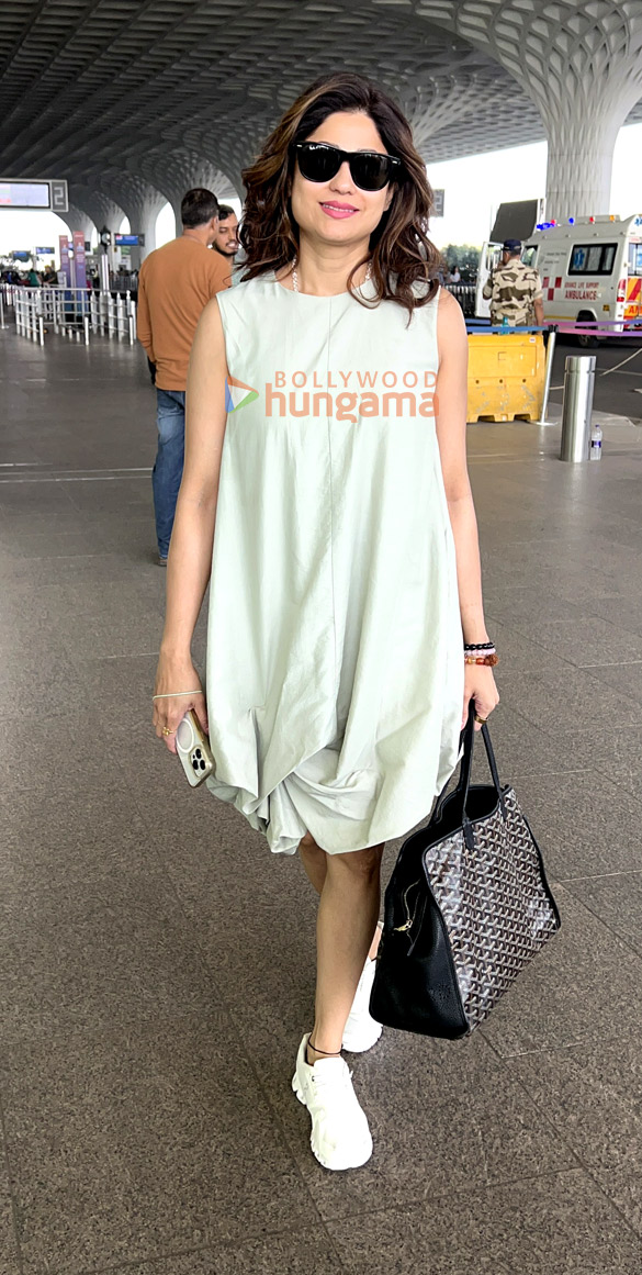 photos ranveer singh aditi rao hydari isha gupta and others snapped at the airport 4