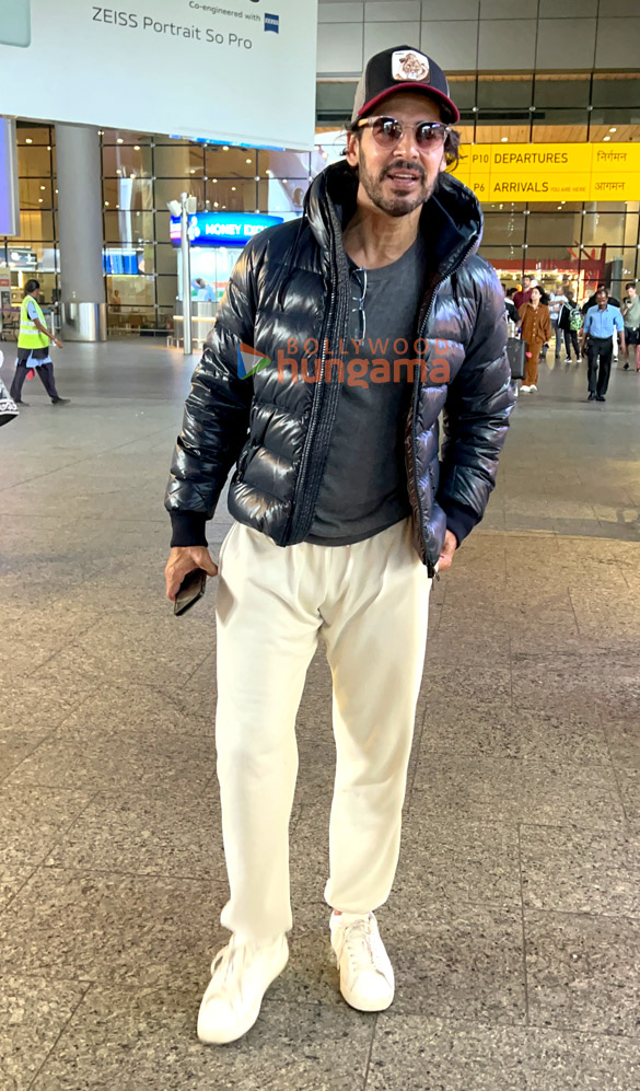 photos richa chadha ali fazal shreyas talpade and others snapped at the airport 5