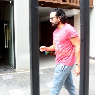 Photos: Saif Ali Khan snapped at Soha Ali Khan's house in Bandra