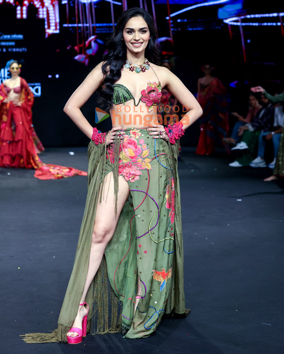 photos shraddha kapoor alaya f manushi chhillar and others walk the ramp at lakme fashion week 2024 3