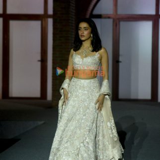 Photos: Shraddha Kapoor snapped walking ramp at a fashion show in Delhi