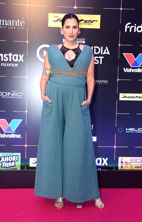 photos tiger shroff sonakshi sinha sophie choudry raveena tandon and others snapped at the pink carpet and awards ceremony of bollywood hungama ott india fest 2024 11 2