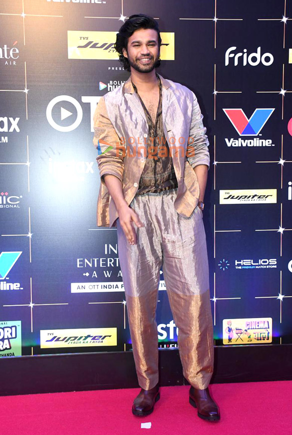 photos tiger shroff sonakshi sinha sophie choudry raveena tandon and others snapped at the pink carpet and awards ceremony of bollywood hungama ott india fest 2024 4