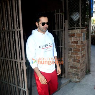 Photos: Varun Dhawan snapped at a dubbing studio in Bandra