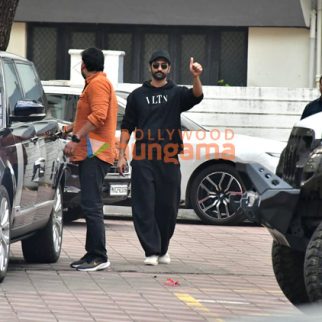 Photos: Vicky Kaushal snapped at Sanjay Leela Bhansali’s house