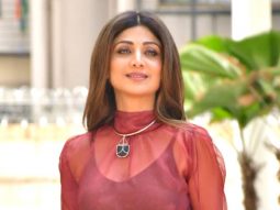 Shilpa Shetty looks all glamorous as she gets spotted in the city